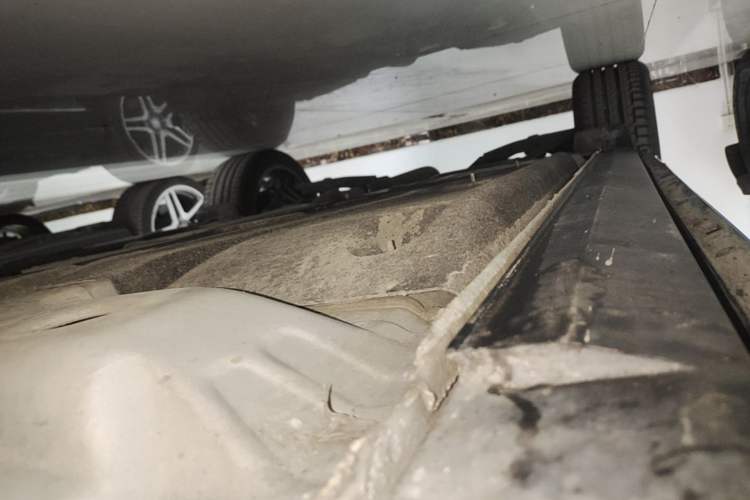 Used Cadillac XT4 2024 Facelift 28T Two-Wheel-Drive Prestige Version Right Side Sill