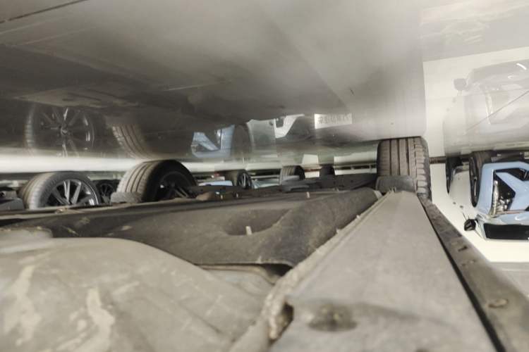 Used Cadillac XT4 2024 Facelift 28T Two-Wheel-Drive Prestige Version Right Side Sill