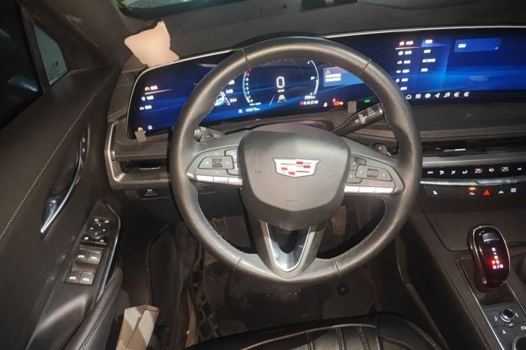 Used Cadillac XT4 2024 28T Two-Wheel-Drive Luxury Version Steering Wheel