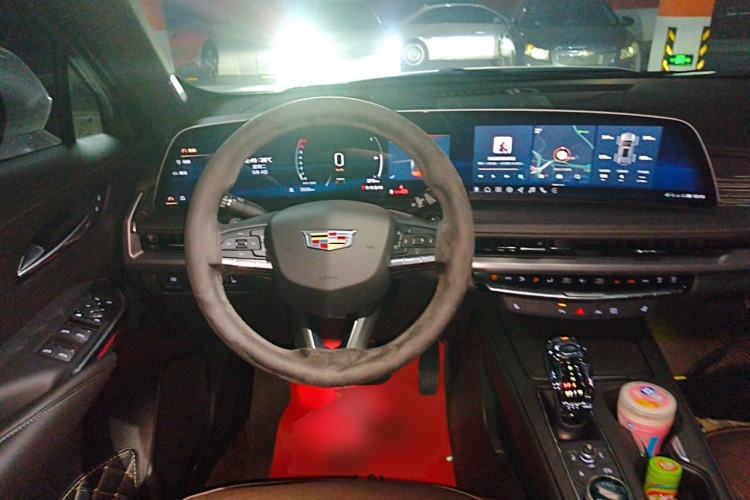 Used Cadillac XT4 2024 28T Two-Wheel-Drive Luxury Version Steering Wheel