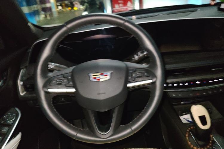 Used Cadillac XT4 2024 28T Two-Wheel-Drive Prestige Version Steering Wheel