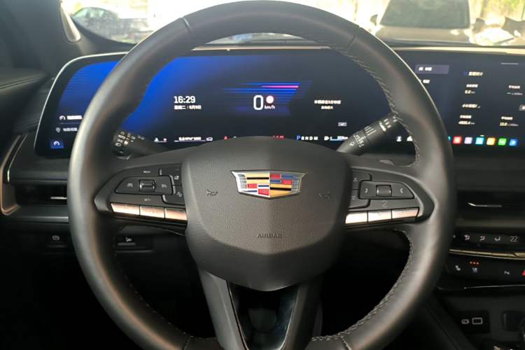 Used Cadillac XT4 2024 28T Two-Wheel-Drive Prestige Version Steering Wheel