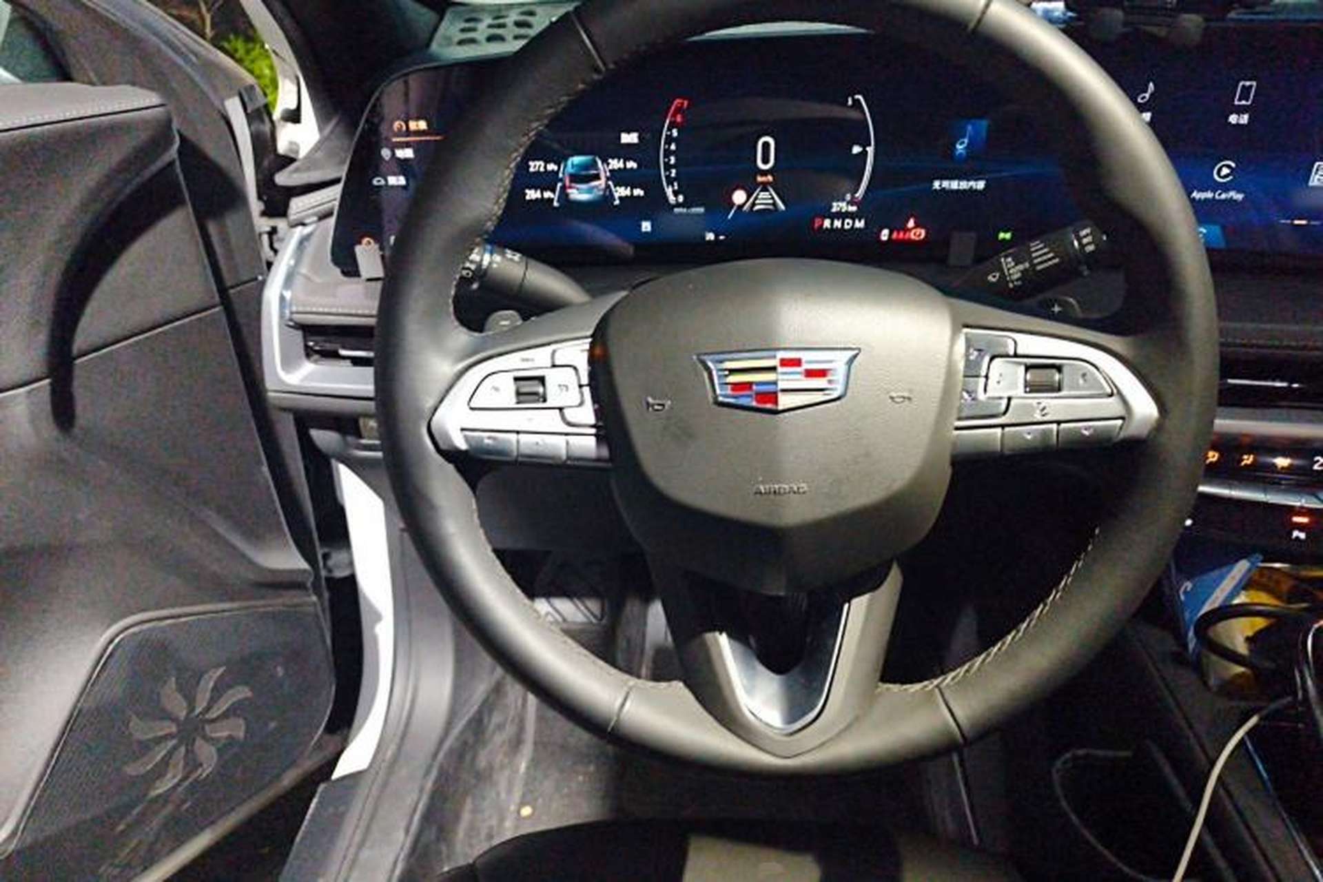 Used Cadillac XT4 2024 28T Two-Wheel-Drive Luxury Version Steering Wheel