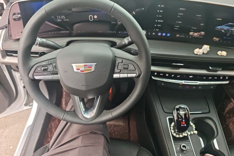 Used Cadillac XT4 2024 Facelift 28T Two-Wheel-Drive Luxury Version Steering Wheel