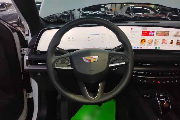 Used Cadillac XT4 2024 28T Two-Wheel-Drive Prestige Version Steering Wheel