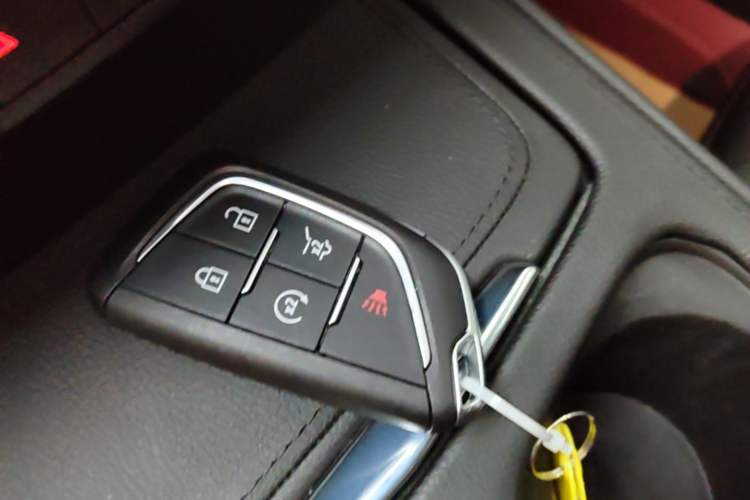 Used Cadillac XT4 2024 28T Two-Wheel-Drive Luxury Version Vehicle Key