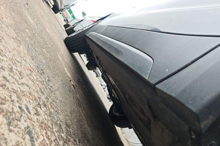 Used Cadillac XT4 2026 Model 25T Urban Version Chassis Front Right