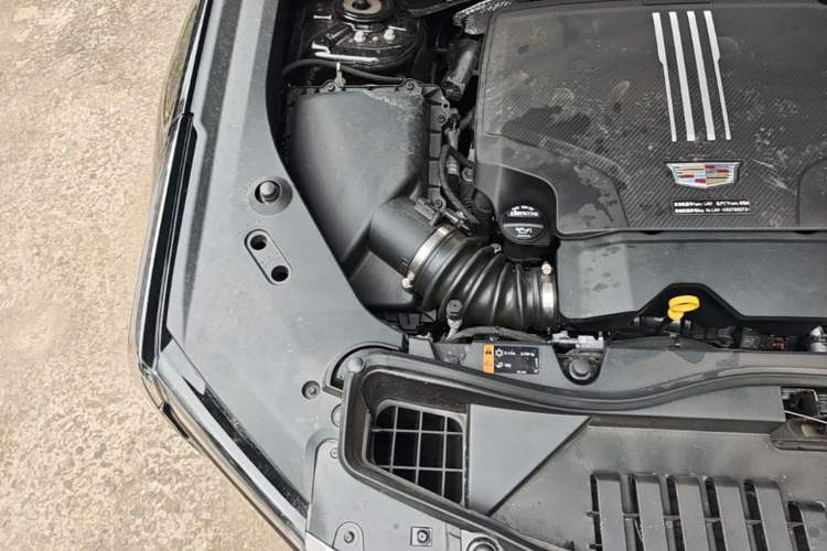 Used Cadillac XT4 2026 Model 25T Urban Version Engine Bay Right