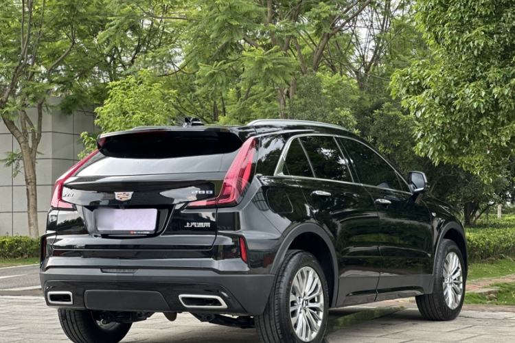 Used Cadillac XT4 2026 Model 28T Luxury Version Exterior 3