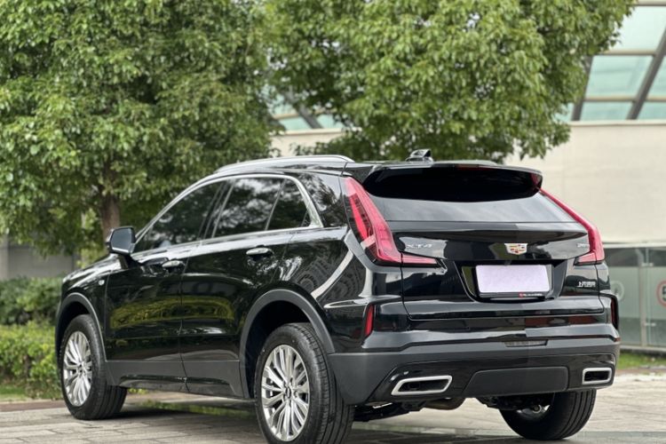 Used Cadillac XT4 2026 Model 28T Luxury Version Exterior 5