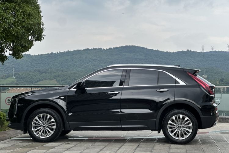 Used Cadillac XT4 2026 Model 28T Luxury Version Exterior 8