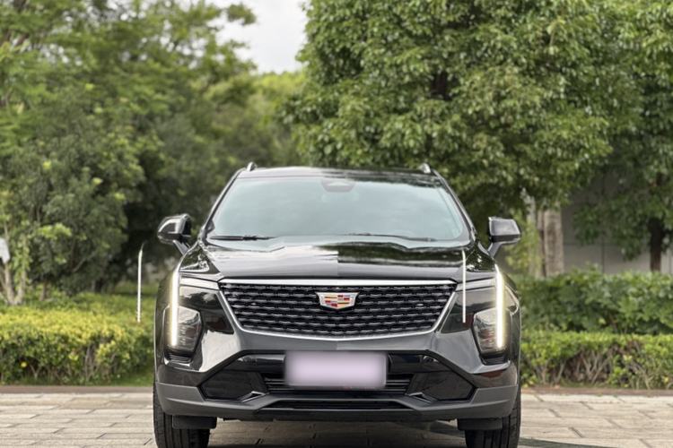Used Cadillac XT4 2026 Model 28T Luxury Version Exterior 9