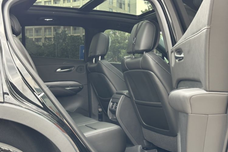 Used Cadillac XT4 2026 Model 28T Luxury Version Interior 12
