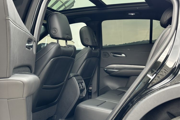 Used Cadillac XT4 2026 Model 28T Luxury Version Interior 6