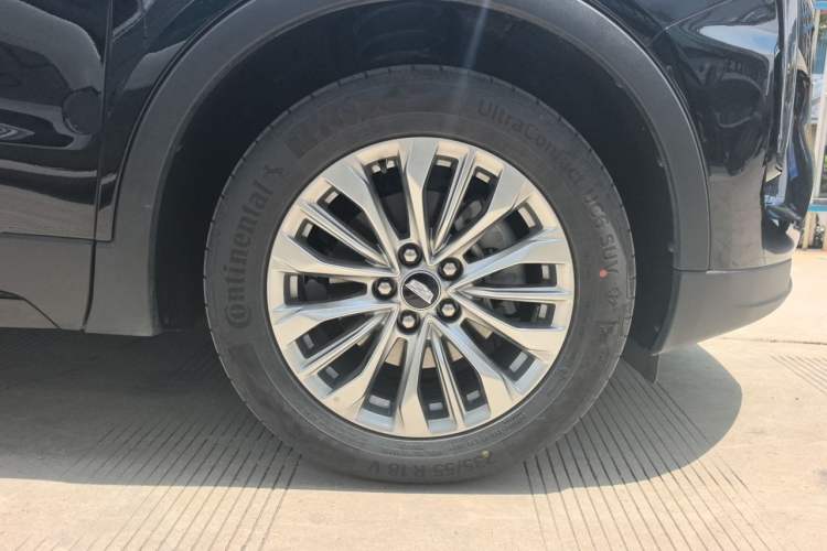 Used Cadillac XT4 2026 Model 28T Luxury Version Right Front Wheel Hub
