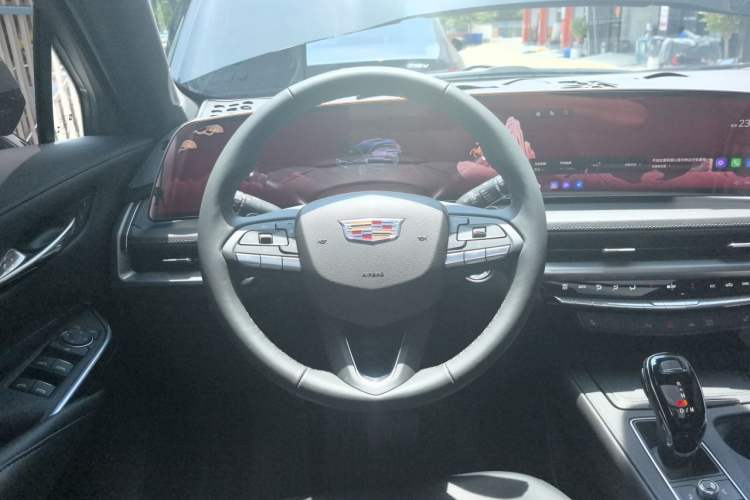 Used Cadillac XT4 2026 Model 28T Luxury Version Steering Wheel