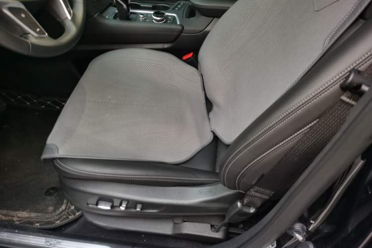 Used Cadillac XT5 2024 2.0T Two-Wheel Drive Fashion Edition Left Front Seat