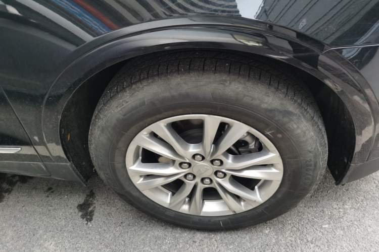 Used Cadillac XT5 2024 2.0T Two-Wheel Drive Fashion Edition Right Front Wheel Hub