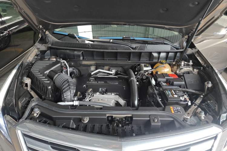 Used Cadillac XT5 2016 28T Four-Wheel Drive Luxury Model Engine Bay