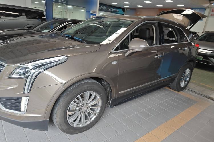 Used Cadillac XT5 2016 28T Four-Wheel Drive Luxury Model Exterior 3