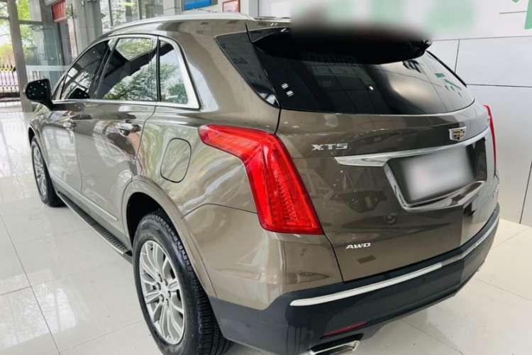 Used Cadillac XT5 2016 28T Four-Wheel Drive Luxury Model Exterior 4