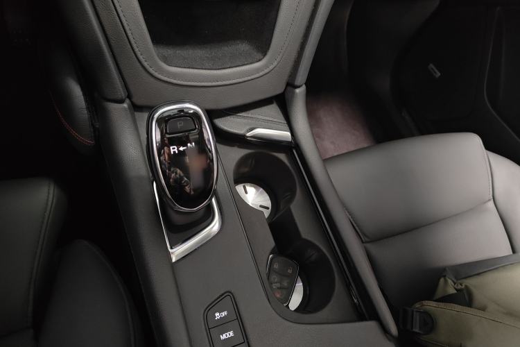 Used Cadillac XT5 2016 28T Four-Wheel Drive Luxury Model Gear Lever