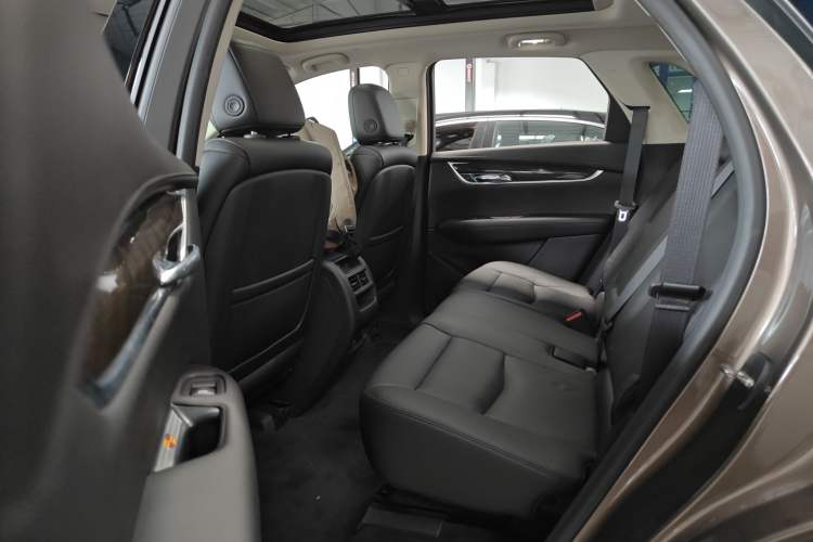 Used Cadillac XT5 2016 28T Four-Wheel Drive Luxury Model Interior 4