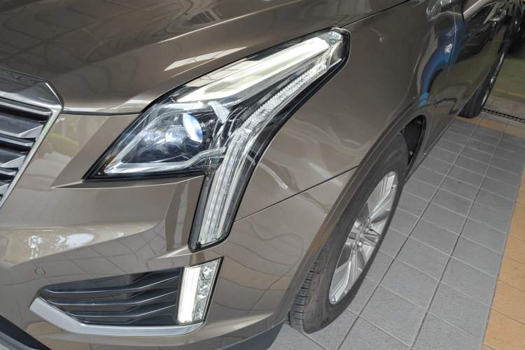Used Cadillac XT5 2016 28T Four-Wheel Drive Luxury Model Left Front Headlight