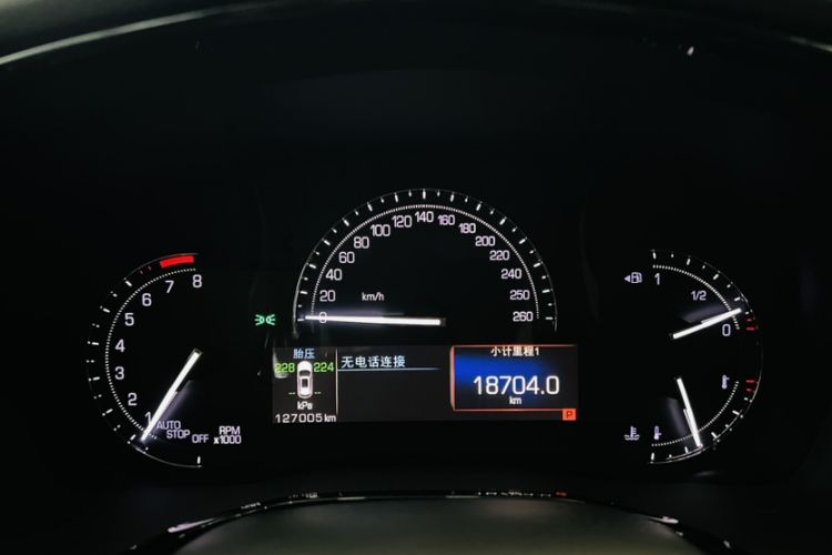 Used Cadillac XT5 2016 28T Four-Wheel Drive Luxury Model Odometer Close Up