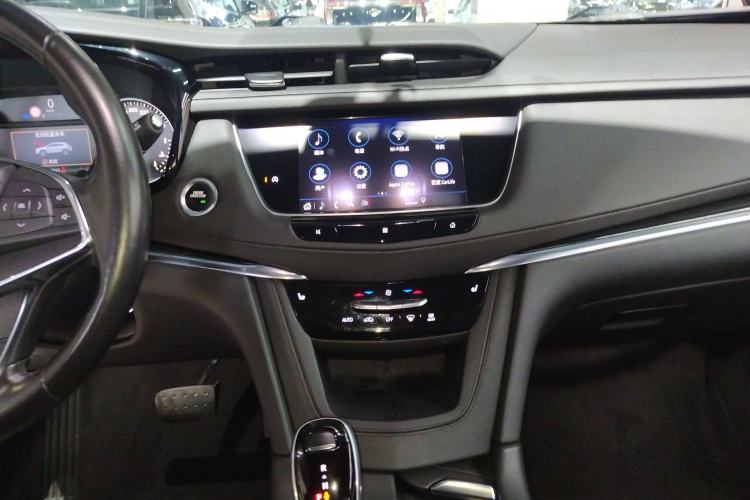Used Cadillac XT5 2020 28T Luxury Version Audio And AC Panel