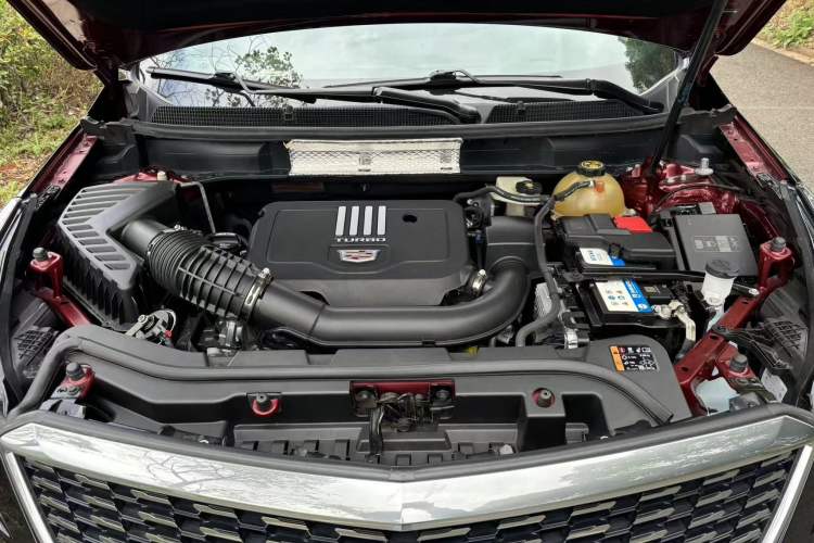 Used Cadillac XT5 2020 28T Luxury Version Interior 14
