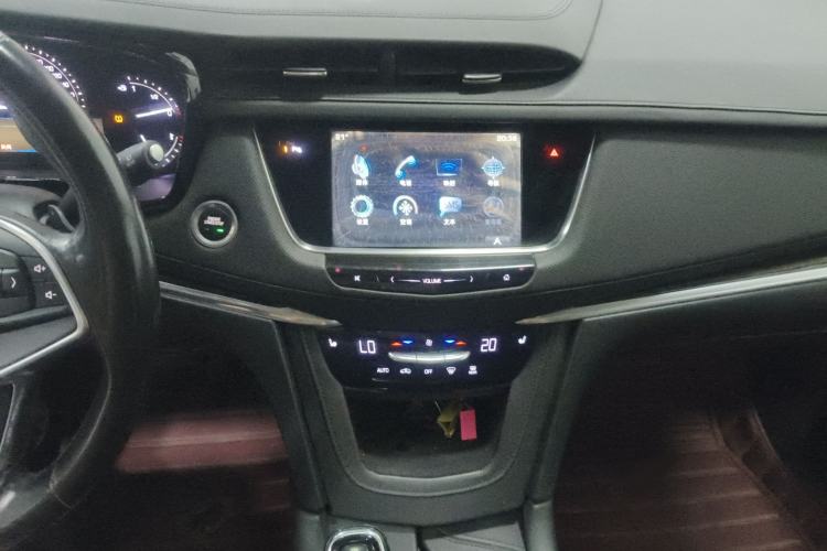 Used Cadillac XT5 2016 25T Luxury Model Audio And AC Panel