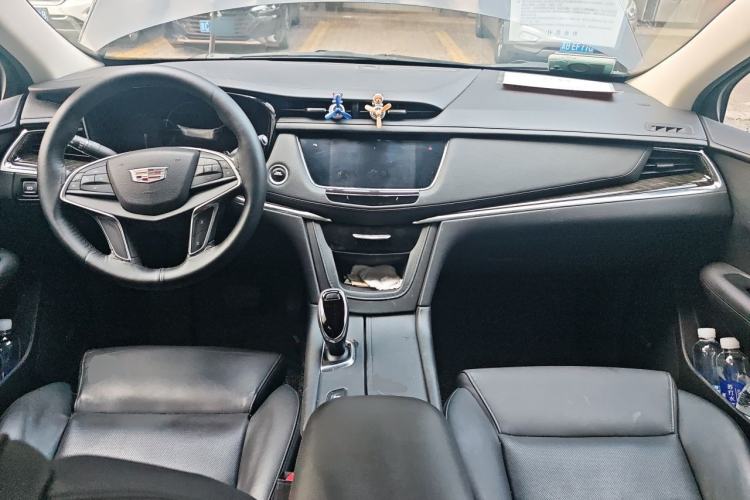 Used Cadillac XT5 2016 28T Four-Wheel Drive Luxury Model Center Console