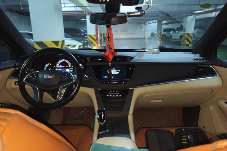 Used Cadillac XT5 2016 25T Tech Edition Center Console