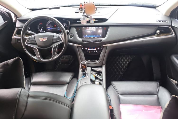 Used Cadillac XT5 2016 28T Four-Wheel Drive Luxury Model Center Console