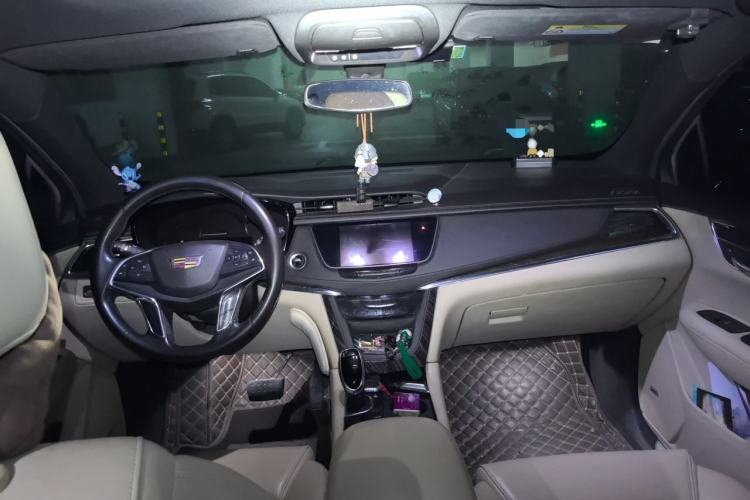Used Cadillac XT5 2016 25T Tech Edition Center Console