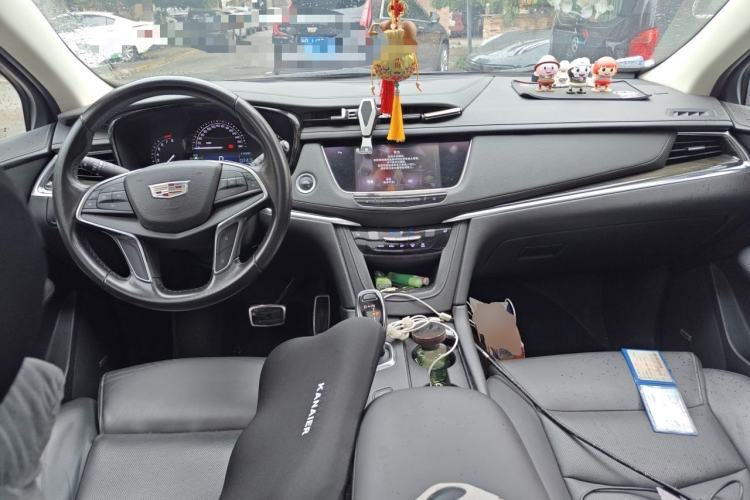 Used Cadillac XT5 2016 28T Four-Wheel Drive Luxury Model Center Console