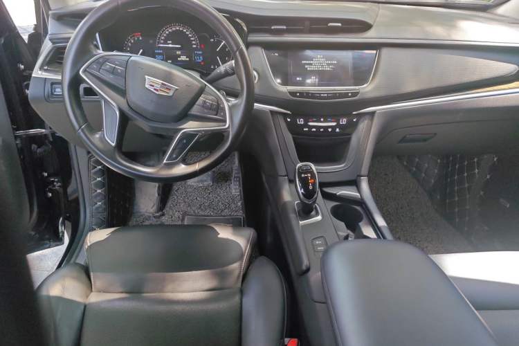 Used Cadillac XT5 2016 28T Four-Wheel Drive Luxury Model Center Console