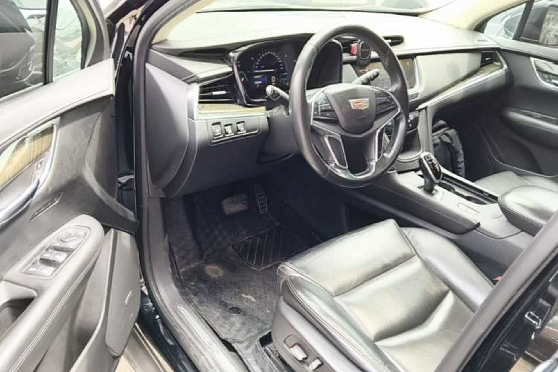 Used Cadillac XT5 2016 25T Luxury Model Driver Seat