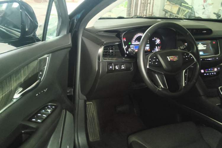Used Cadillac XT5 2016 25T Luxury Model Driver Seat