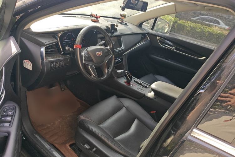 Used Cadillac XT5 2016 25T Luxury Model Driver Seat