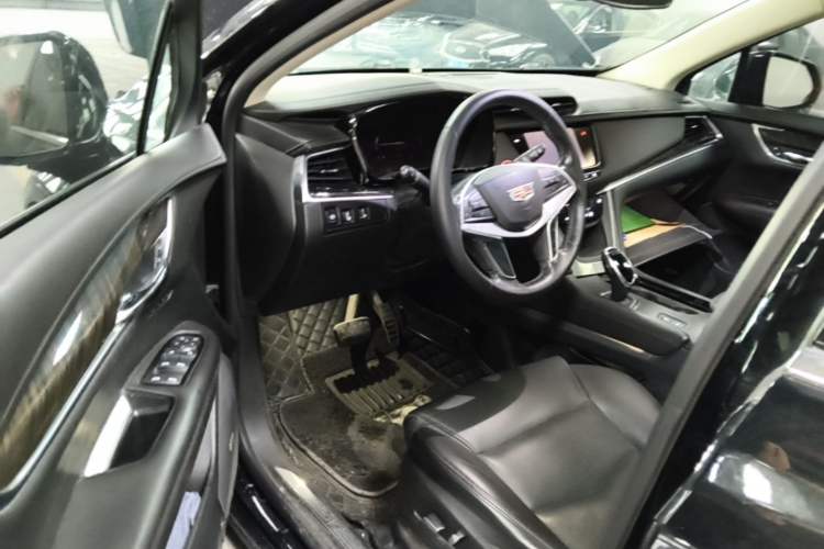 Used Cadillac XT5 2016 25T Luxury Model Driver Seat