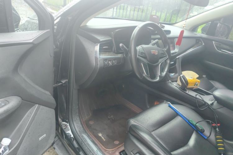 Used Cadillac XT5 2016 25T Luxury Model Driver Seat
