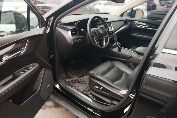 Used Cadillac XT5 2016 25T Luxury Model Driver Seat