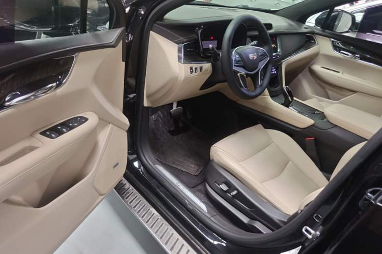 Used Cadillac XT5 2016 25T Tech Edition Driver Seat