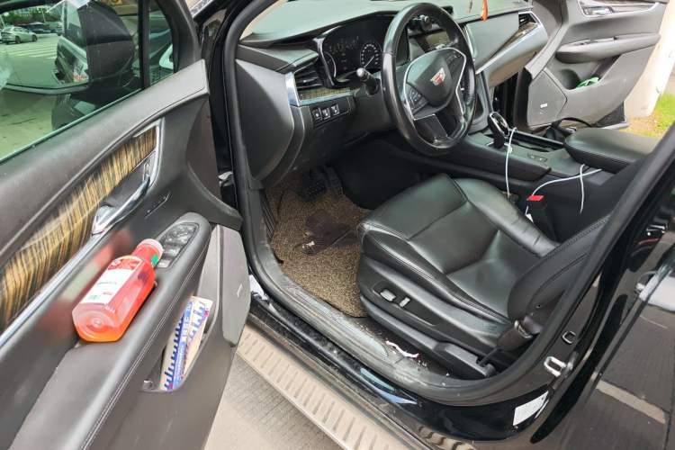 Used Cadillac XT5 2016 25T Luxury Model Driver Seat