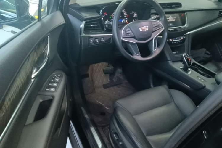 Used Cadillac XT5 2016 25T Luxury Model Driver Seat
