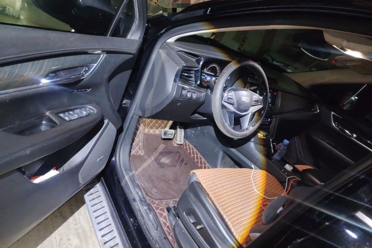 Used Cadillac XT5 2016 25T Luxury Model Driver Seat