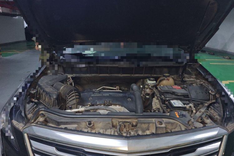 Used Cadillac XT5 2016 25T Tech Edition Engine Bay