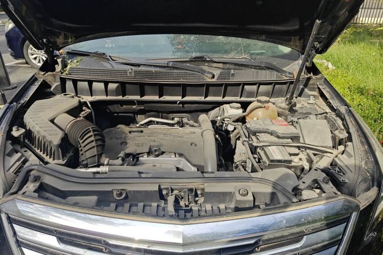 Used Cadillac XT5 2016 25T Luxury Model Engine Bay